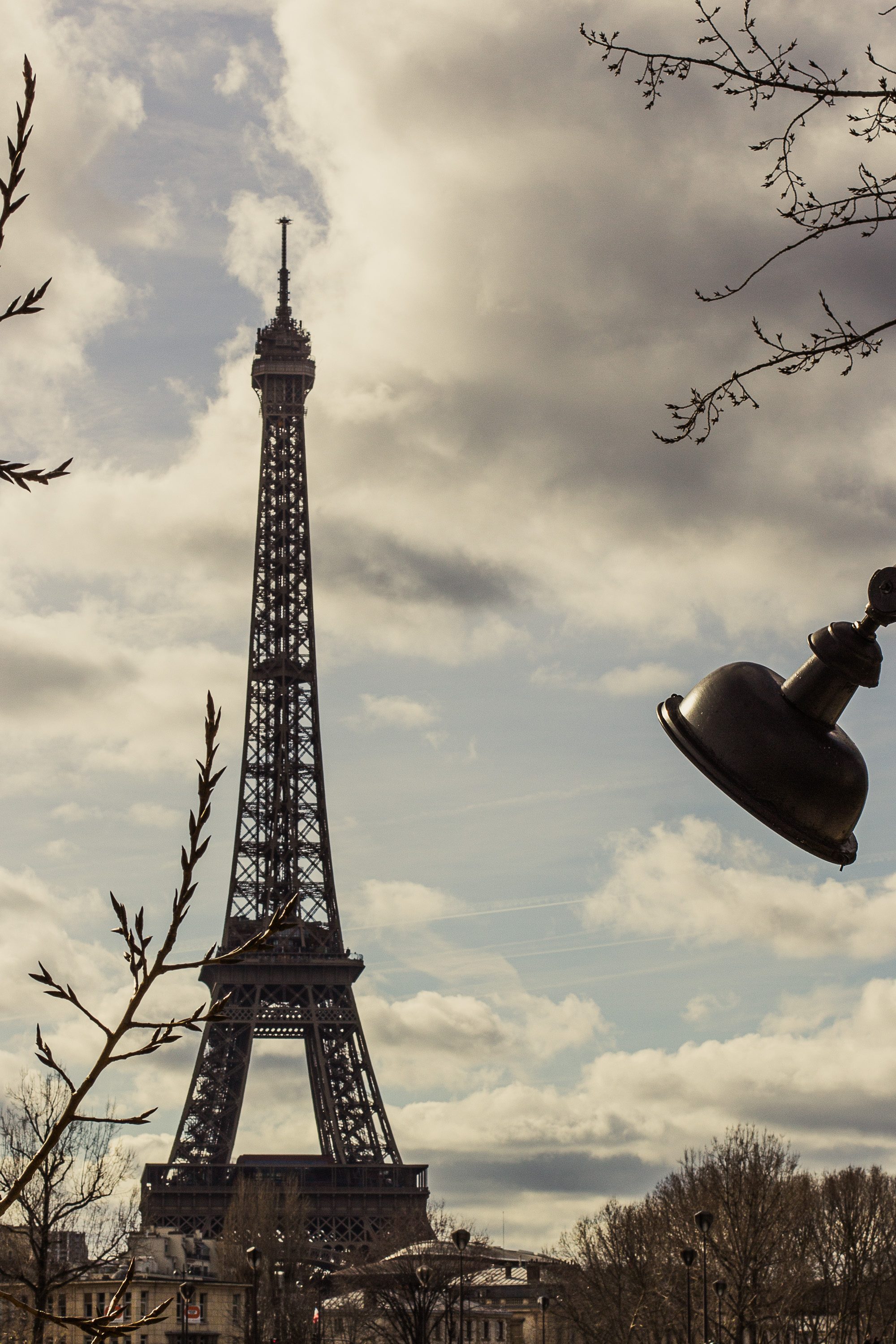 paris23021440